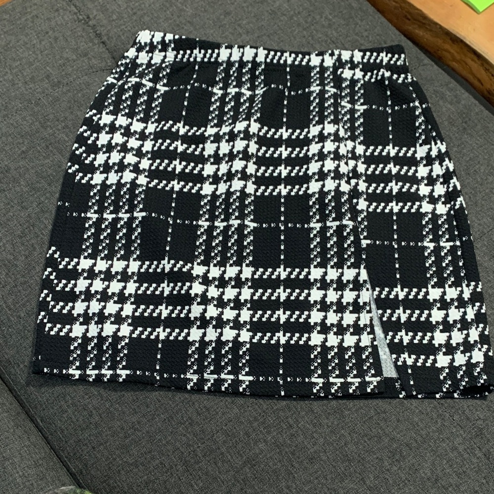 SHEIN Black and White Checkered Mini Skirt